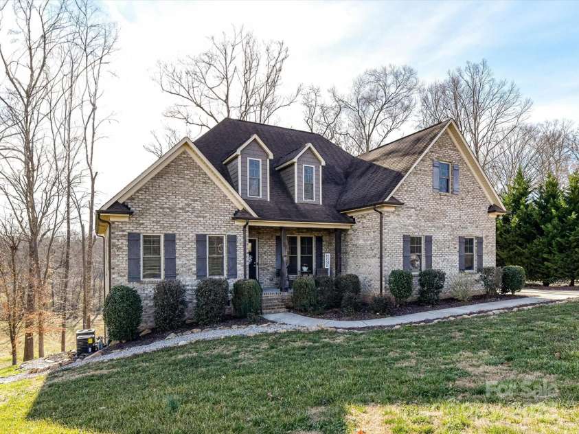 4130 Waterway Drive, Monroe, NC 28110.  MLS# CAR4227418, YatesRealty ID 22509. 