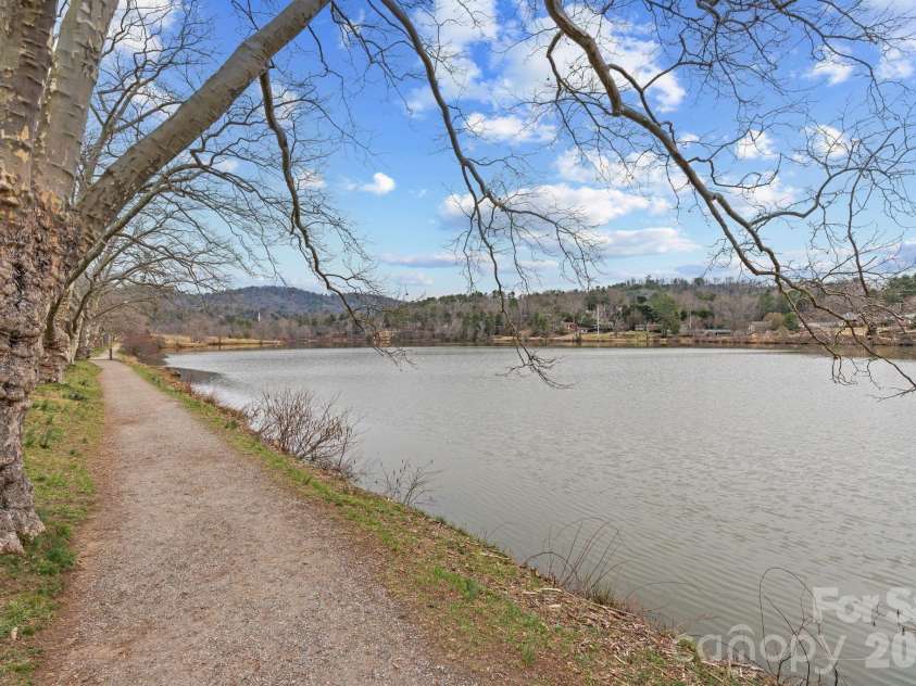 50 Midland Drive, Asheville, NC 28804.  MLS# CAR4340820, YatesRealty ID 2251. 