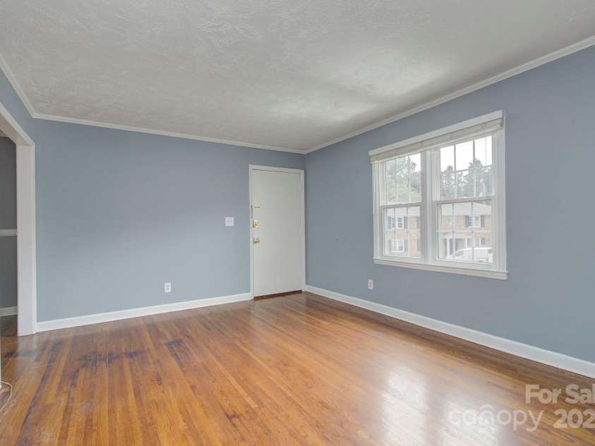 918 Mcalway Road, Charlotte, NC 28211.  MLS# CAR4290818, YatesRealty ID 2251. 