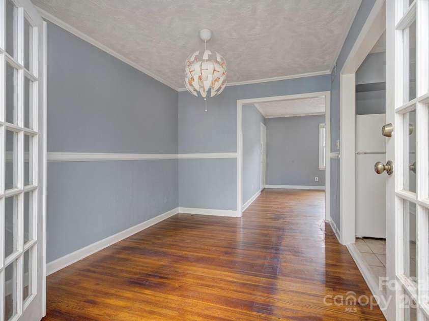 918 Mcalway Road, Charlotte, NC 28211.  MLS# CAR4290818, YatesRealty ID 2251. 