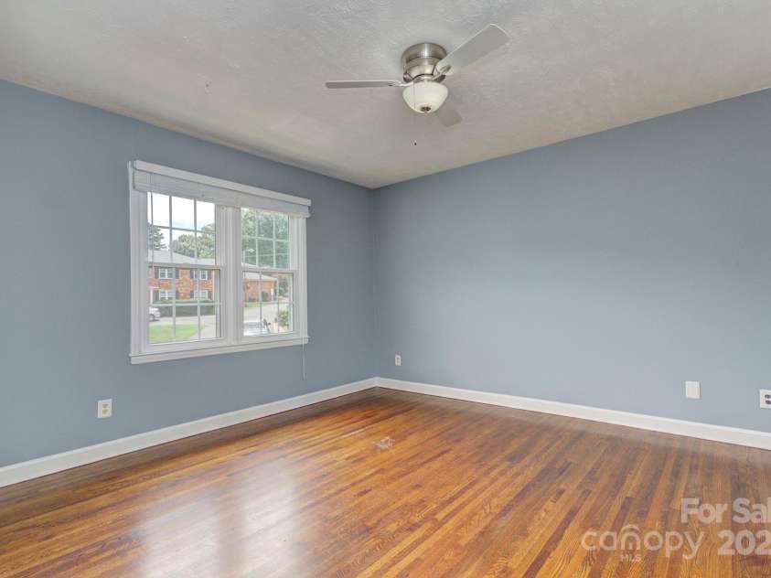 918 Mcalway Road, Charlotte, NC 28211.  MLS# CAR4290818, YatesRealty ID 2251. 