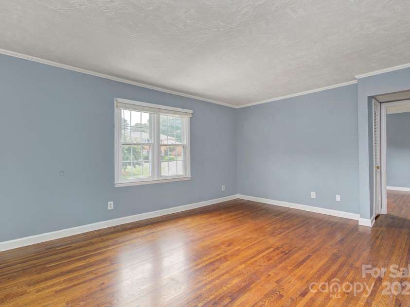 918 Mcalway Road, Charlotte, NC 28211.  MLS# CAR4290818, YatesRealty ID 2251. 