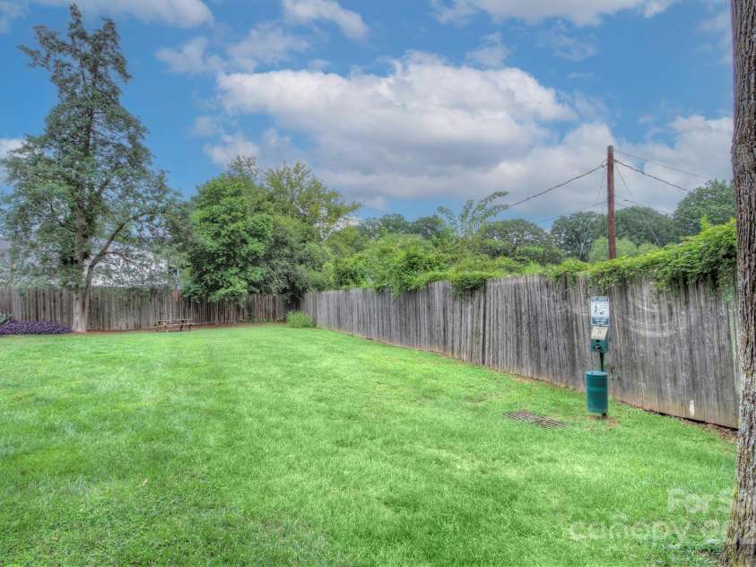 918 Mcalway Road, Charlotte, NC 28211.  MLS# CAR4290818, YatesRealty ID 2251. 