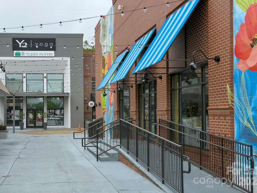 918 Mcalway Road, Charlotte, NC 28211.  MLS# CAR4290818, YatesRealty ID 2251. 