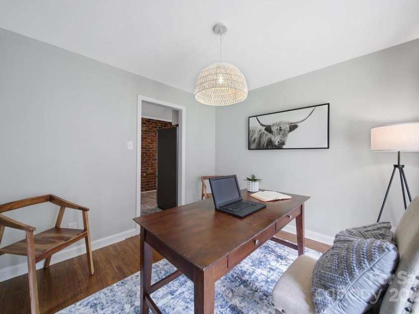 3800 Lovett Circle, Charlotte, NC 28210.  MLS# CAR4266770, YatesRealty ID 22510. 
