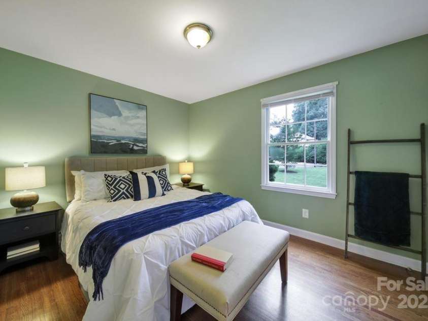 3800 Lovett Circle, Charlotte, NC 28210.  MLS# CAR4266770, YatesRealty ID 22510. 