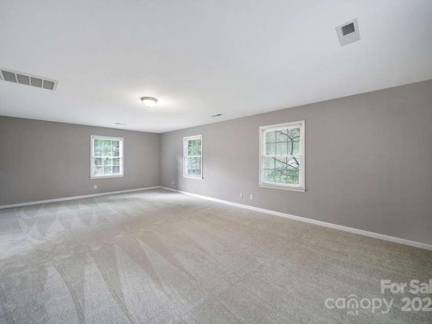 3800 Lovett Circle, Charlotte, NC 28210.  MLS# CAR4266770, YatesRealty ID 22510. 