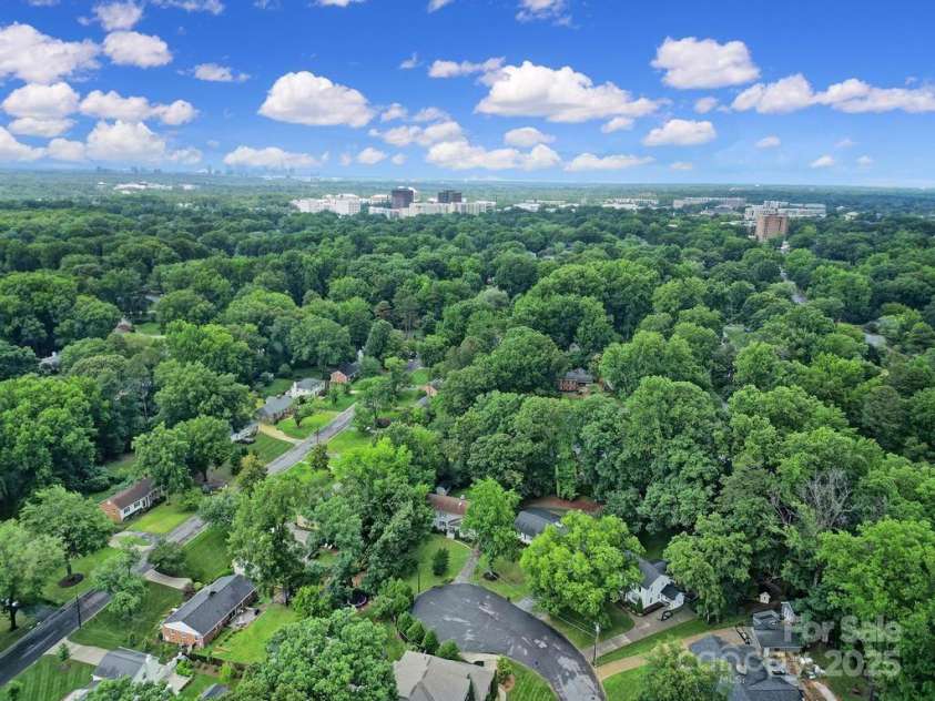 3800 Lovett Circle, Charlotte, NC 28210.  MLS# CAR4266770, YatesRealty ID 22510. 