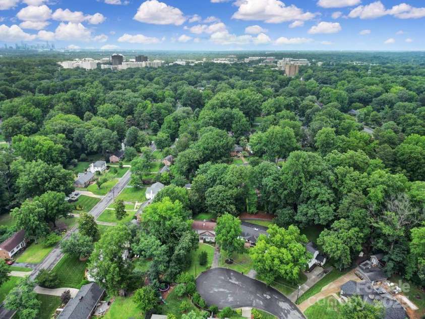 3800 Lovett Circle, Charlotte, NC 28210.  MLS# CAR4266770, YatesRealty ID 22510. 