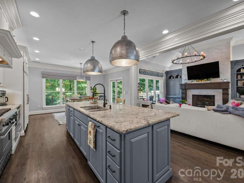 19506 Mary Ardrey Circle, Cornelius, NC 28031.  MLS# CAR4377841, YatesRealty ID 22511. 