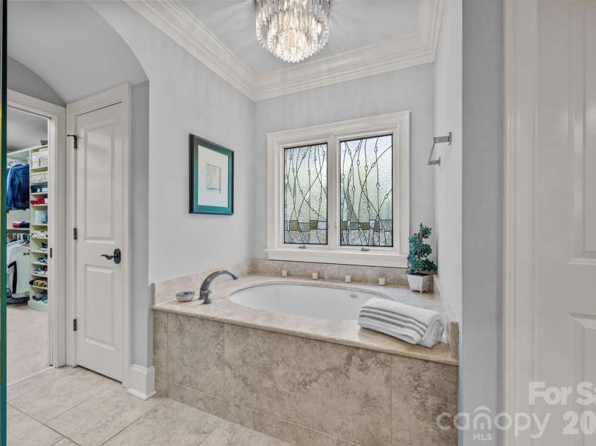 19506 Mary Ardrey Circle, Cornelius, NC 28031.  MLS# CAR4377841, YatesRealty ID 22511. 
