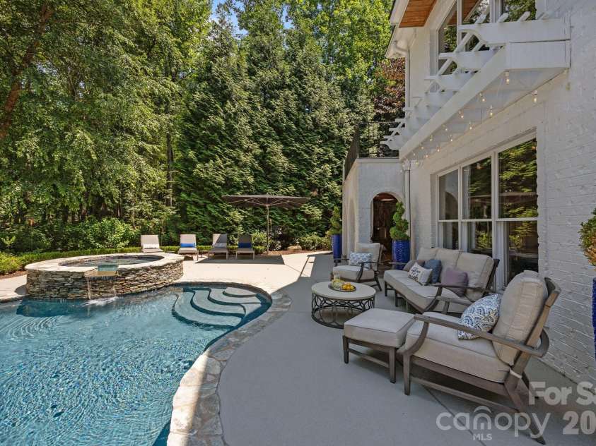 19506 Mary Ardrey Circle, Cornelius, NC 28031.  MLS# CAR4377841, YatesRealty ID 22511. 