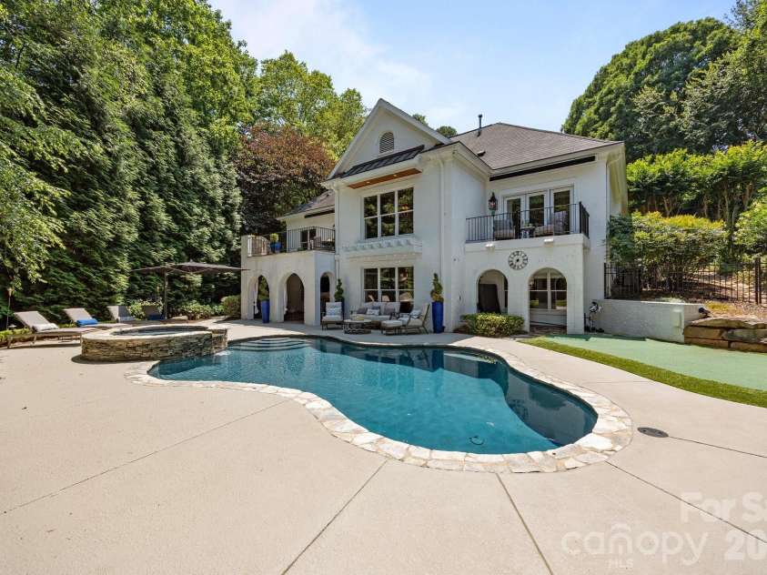 19506 Mary Ardrey Circle, Cornelius, NC 28031.  MLS# CAR4377841, YatesRealty ID 22511. 