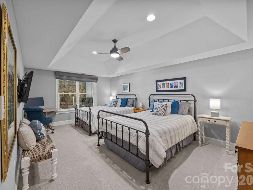 19506 Mary Ardrey Circle, Cornelius, NC 28031.  MLS# CAR4377841, YatesRealty ID 22511. 
