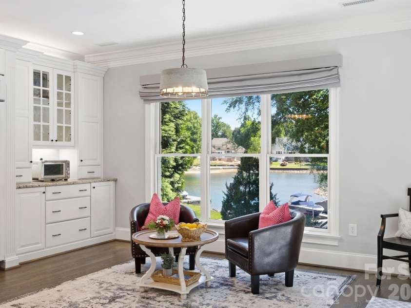 19506 Mary Ardrey Circle, Cornelius, NC 28031.  MLS# CAR4377841, YatesRealty ID 22511. 