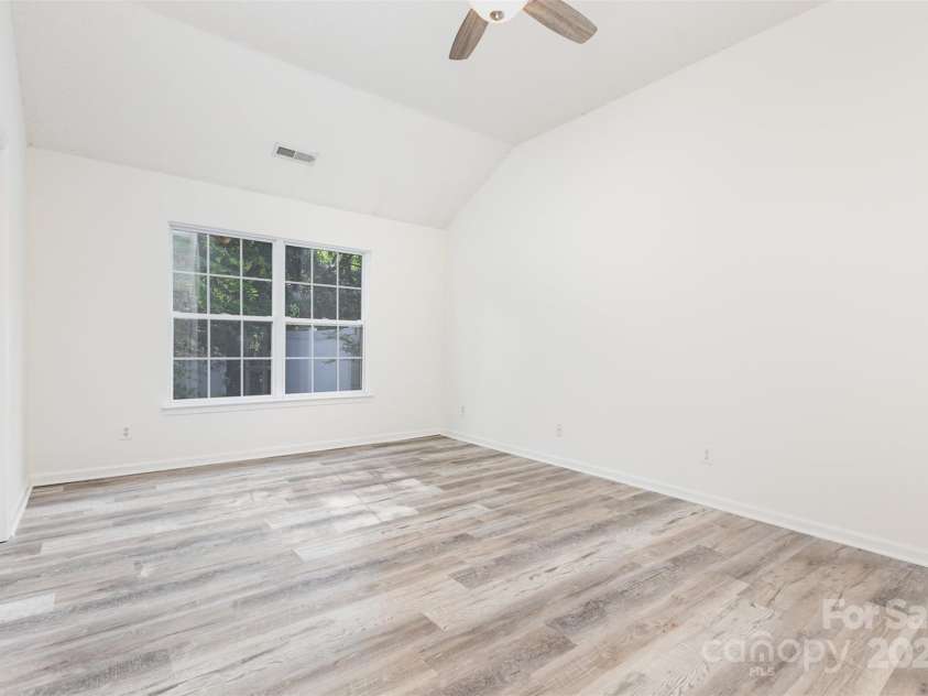 11411 Ridge Oak Drive, Charlotte, NC 28273.  MLS# CAR4275354, YatesRealty ID 22512. 