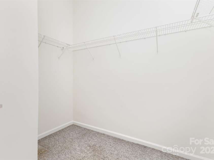 11411 Ridge Oak Drive, Charlotte, NC 28273.  MLS# CAR4275354, YatesRealty ID 22512. 