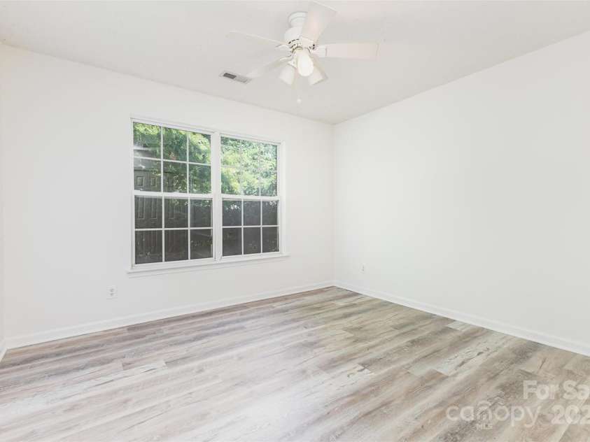 11411 Ridge Oak Drive, Charlotte, NC 28273.  MLS# CAR4275354, YatesRealty ID 22512. 