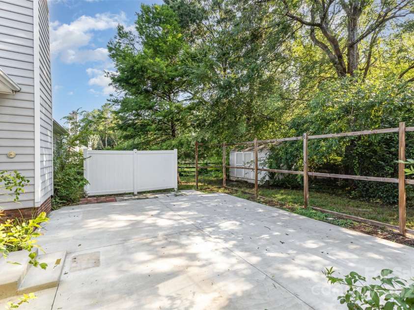 11411 Ridge Oak Drive, Charlotte, NC 28273.  MLS# CAR4275354, YatesRealty ID 22512. 