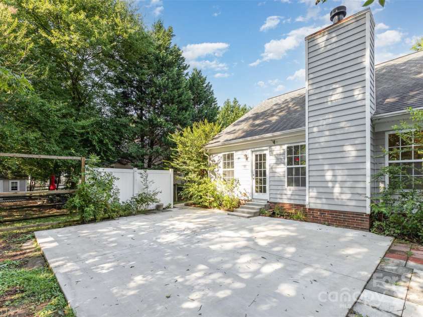 11411 Ridge Oak Drive, Charlotte, NC 28273.  MLS# CAR4275354, YatesRealty ID 22512. 