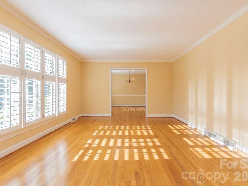 905 Kildee Drive, Lexington, NC 27292.  MLS# CAR4380773, YatesRealty ID 22513. 