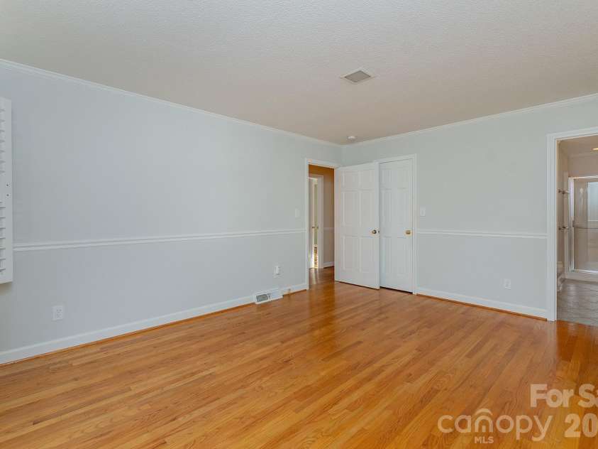 905 Kildee Drive, Lexington, NC 27292.  MLS# CAR4380773, YatesRealty ID 22513. 