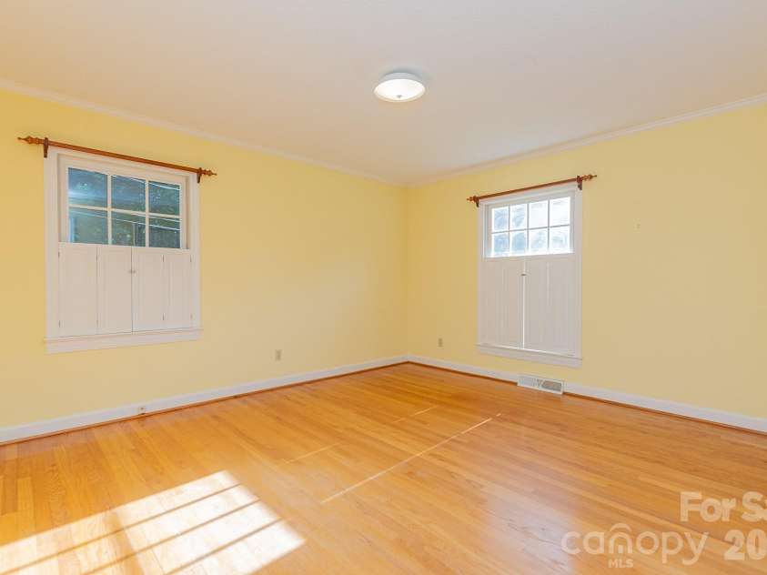 905 Kildee Drive, Lexington, NC 27292.  MLS# CAR4380773, YatesRealty ID 22513. 