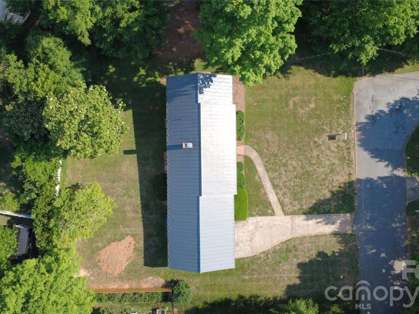 905 Kildee Drive, Lexington, NC 27292.  MLS# CAR4380773, YatesRealty ID 22513. 