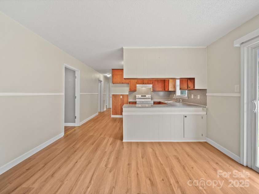 197 Horseshoe Loop, Statesville, NC 28625.  MLS# CAR4273143, YatesRealty ID 22514. 