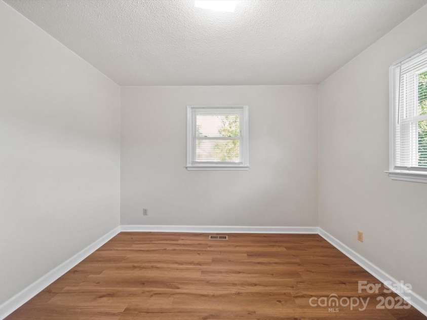 197 Horseshoe Loop, Statesville, NC 28625.  MLS# CAR4273143, YatesRealty ID 22514. 