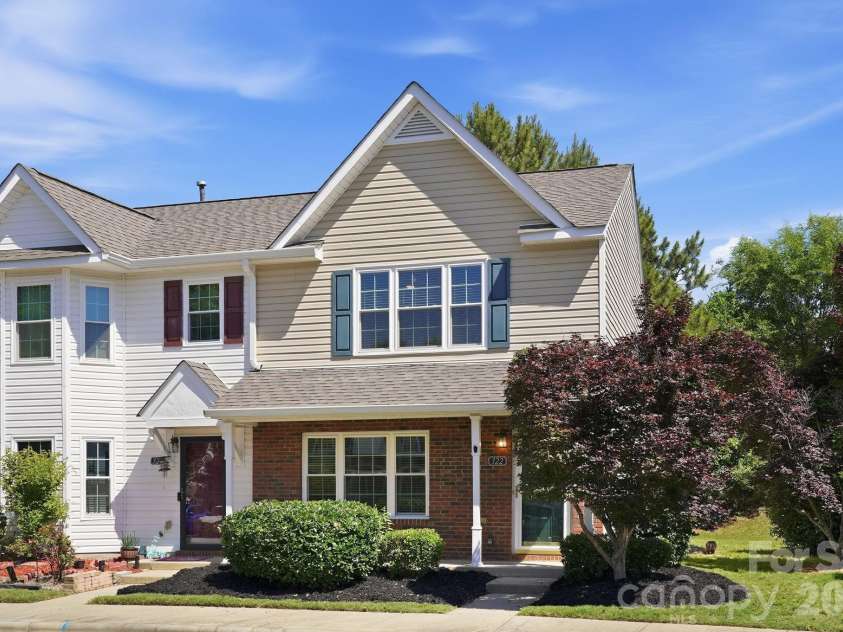 322 Deep Water Lane, Fort Mill, SC 29715.  MLS# CAR4375235, YatesRealty ID 22514. 