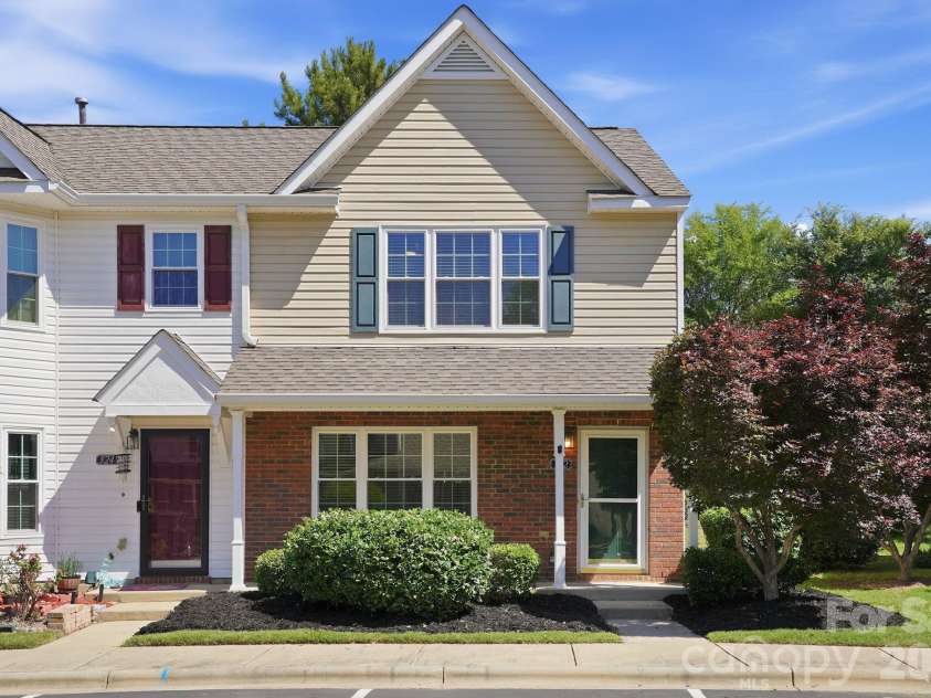 322 Deep Water Lane, Fort Mill, SC 29715.  MLS# CAR4375235, YatesRealty ID 22514. 