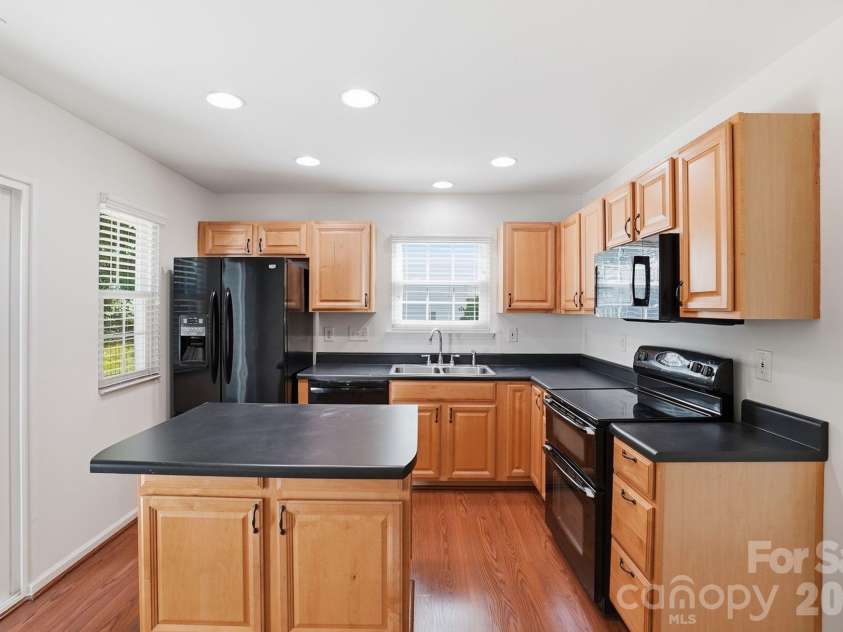 322 Deep Water Lane, Fort Mill, SC 29715.  MLS# CAR4375235, YatesRealty ID 22514. 