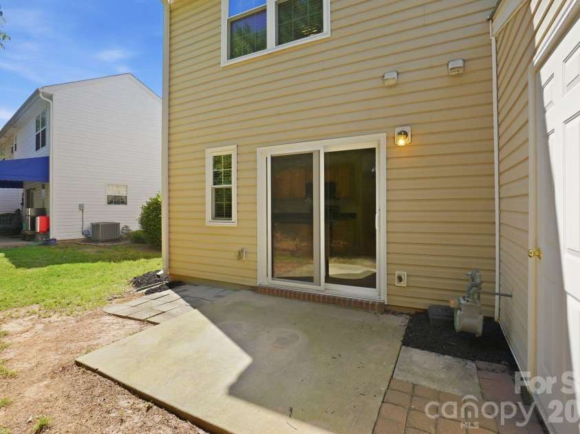 322 Deep Water Lane, Fort Mill, SC 29715.  MLS# CAR4375235, YatesRealty ID 22514. 