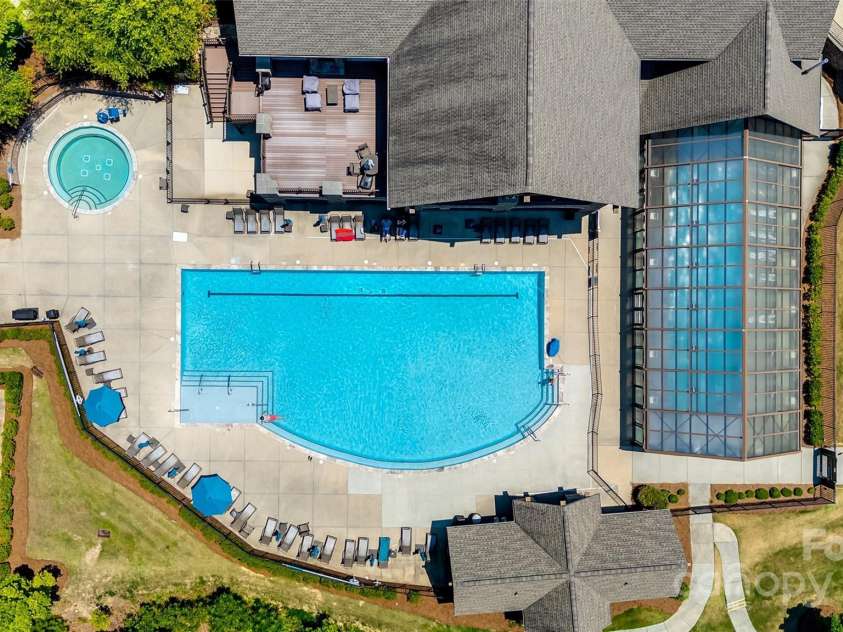 15620 Lake Ridge Road, Charlotte, NC 28278.  MLS# CAR4238155, YatesRealty ID 22515. 