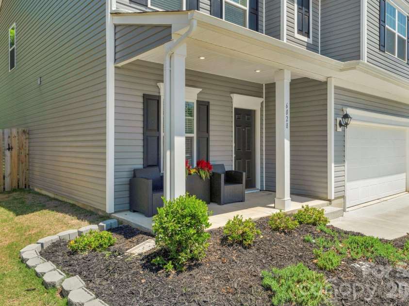 6028 Gala Lane, Charlotte, NC 28215.  MLS# CAR4382313, YatesRealty ID 22516. 