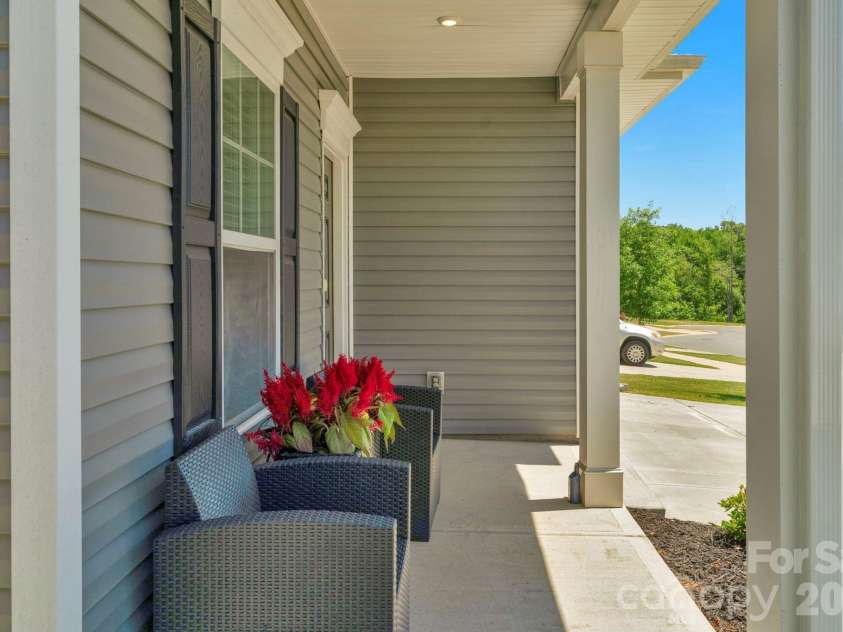 6028 Gala Lane, Charlotte, NC 28215.  MLS# CAR4382313, YatesRealty ID 22516. 