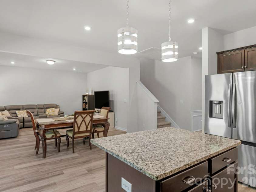 6028 Gala Lane, Charlotte, NC 28215.  MLS# CAR4382313, YatesRealty ID 22516. 
