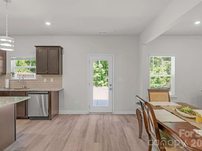 6028 Gala Lane, Charlotte, NC 28215.  MLS# CAR4382313, YatesRealty ID 22516. 
