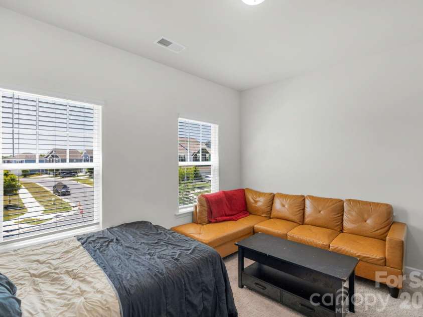 6028 Gala Lane, Charlotte, NC 28215.  MLS# CAR4382313, YatesRealty ID 22516. 