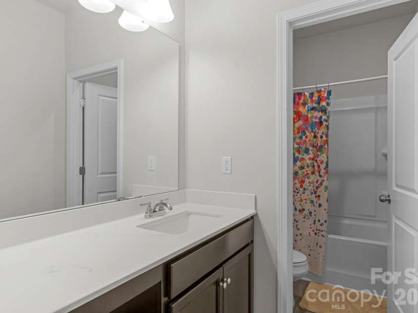 6028 Gala Lane, Charlotte, NC 28215.  MLS# CAR4382313, YatesRealty ID 22516. 