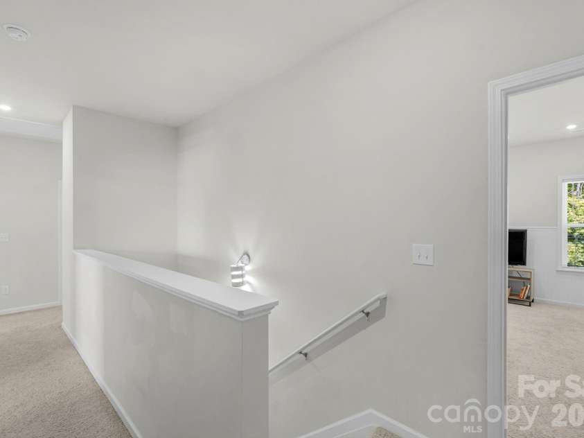 6028 Gala Lane, Charlotte, NC 28215.  MLS# CAR4382313, YatesRealty ID 22516. 