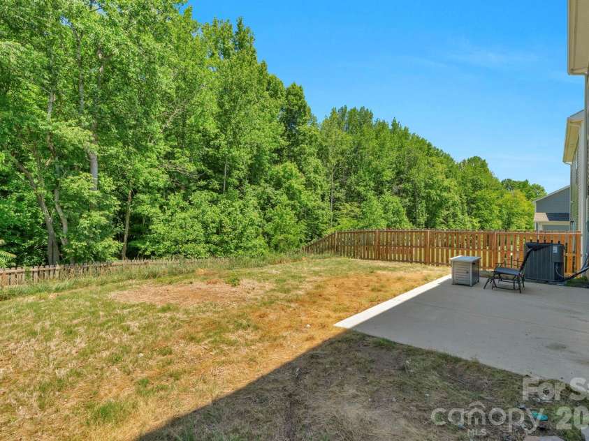 6028 Gala Lane, Charlotte, NC 28215.  MLS# CAR4382313, YatesRealty ID 22516. 