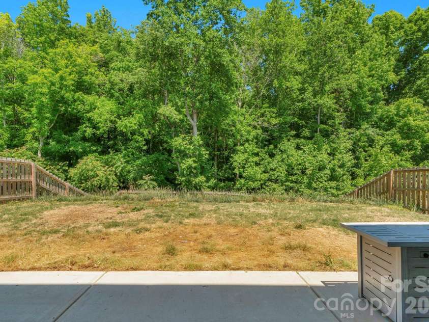 6028 Gala Lane, Charlotte, NC 28215.  MLS# CAR4382313, YatesRealty ID 22516. 
