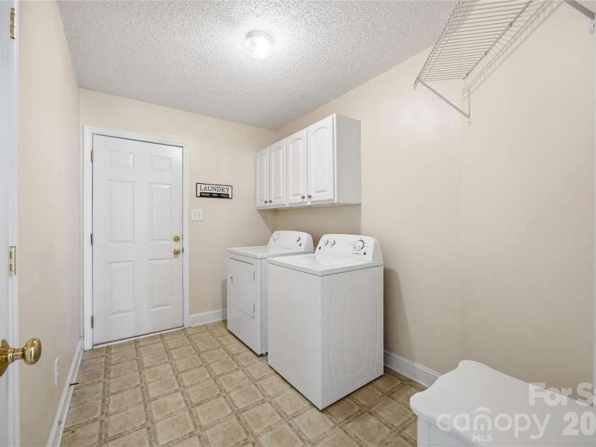 12626 Hill Pine Road, Midland, NC 28107.  MLS# CAR4374159, YatesRealty ID 22517. 