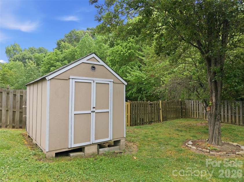 12626 Hill Pine Road, Midland, NC 28107.  MLS# CAR4374159, YatesRealty ID 22517. 