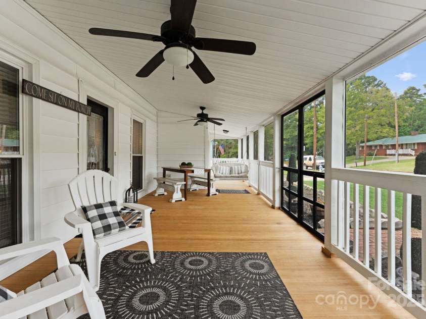 515 Main Gq Street, Granite Quarry, NC 28146.  MLS# CAR4271041, YatesRealty ID 22517. 