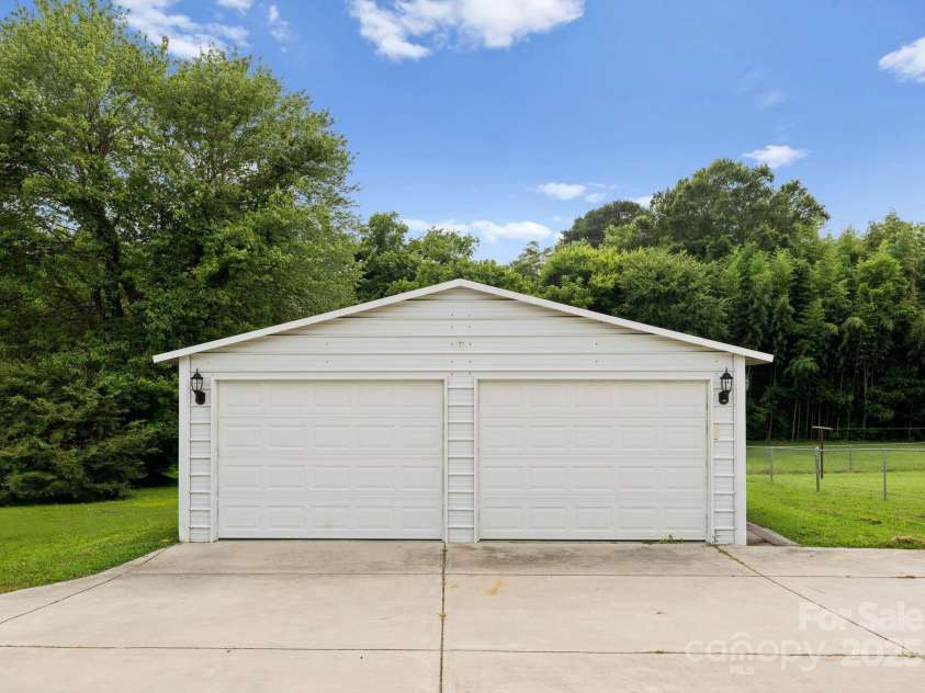 515 Main Gq Street, Granite Quarry, NC 28146.  MLS# CAR4271041, YatesRealty ID 22517. 