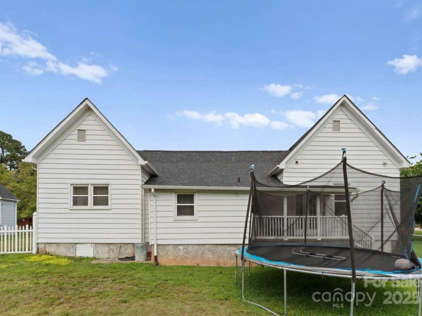 515 Main Gq Street, Granite Quarry, NC 28146.  MLS# CAR4271041, YatesRealty ID 22517. 