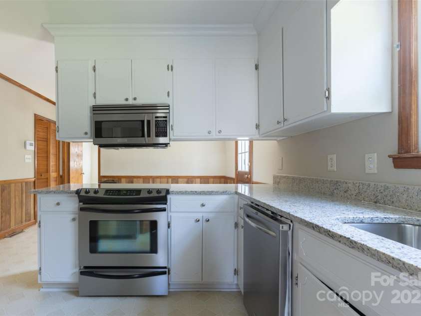 1280 Queensgate Street, Gastonia, NC 28054.  MLS# CAR4272559, YatesRealty ID 22518. 